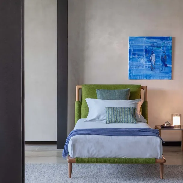 Single bed in fabric and wood Gaudì by Flou