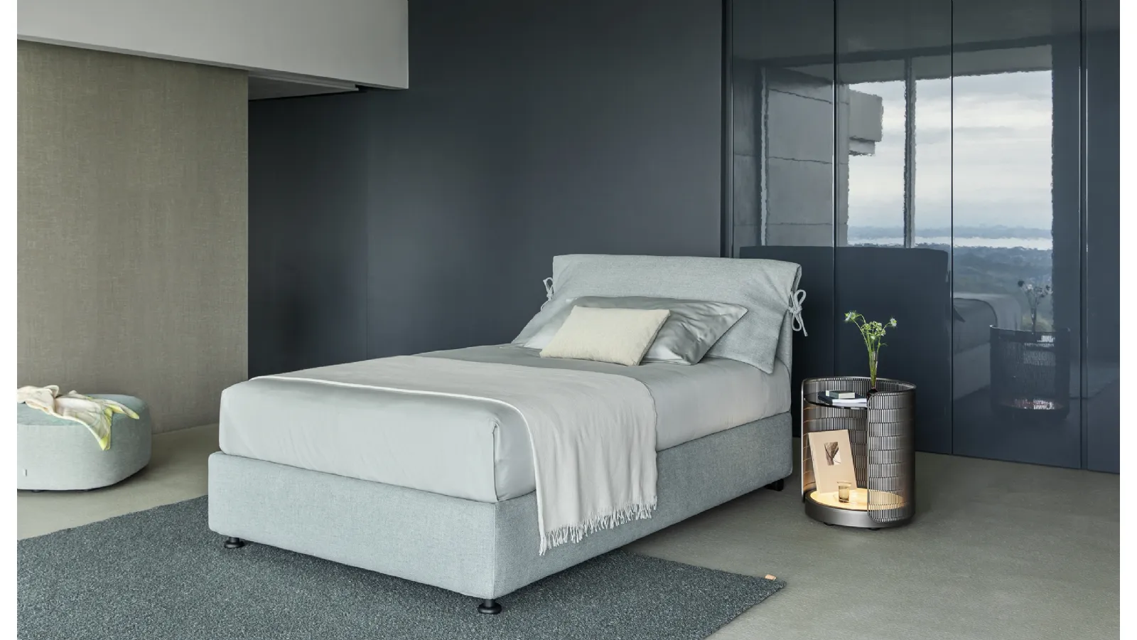 Single bed in Nathalie fabric by Flou