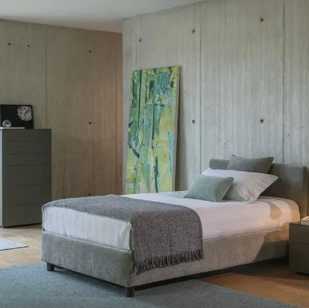Single bed in Notturno 2 fabric by Flou