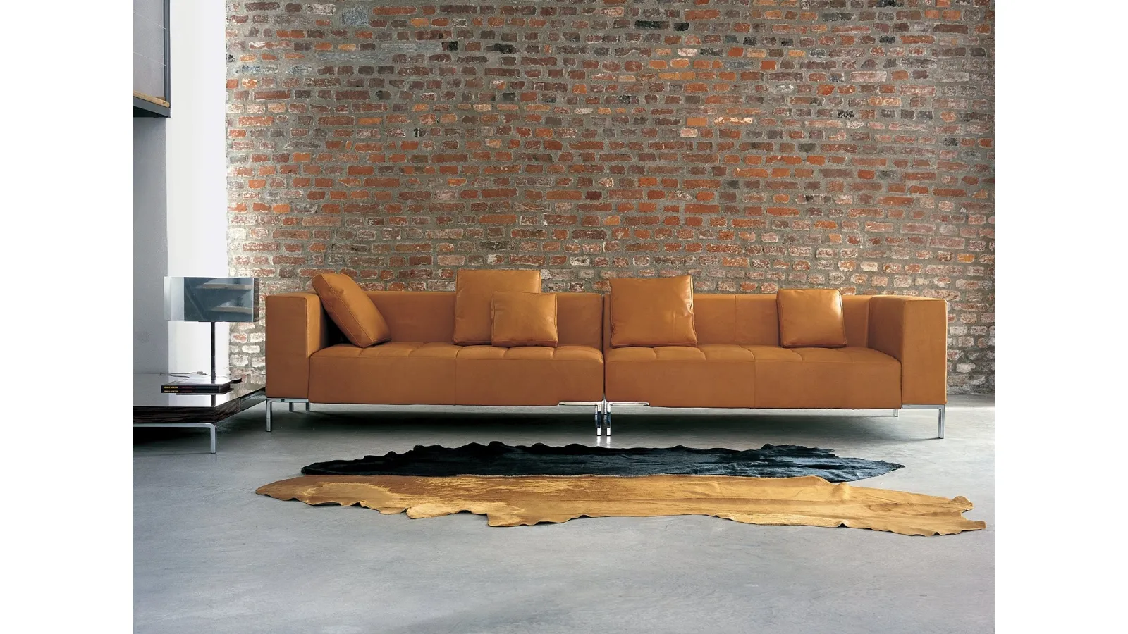 Alfa leather linear sofa by Zanotta