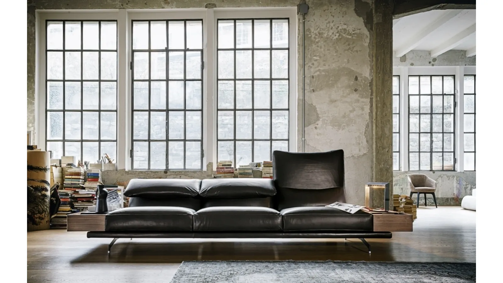 Linear leather sofa Altopiano by Vibieffe