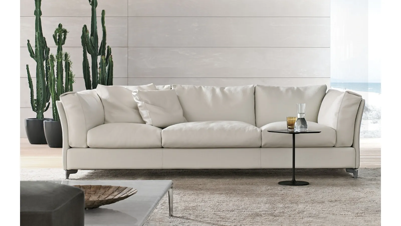 Alivar Bahia leather linear sofa