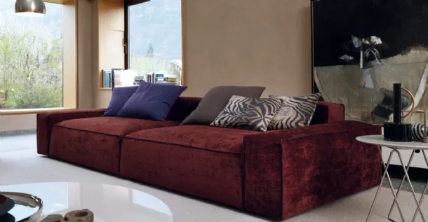 Boog velvet linear sofa by Desirèe