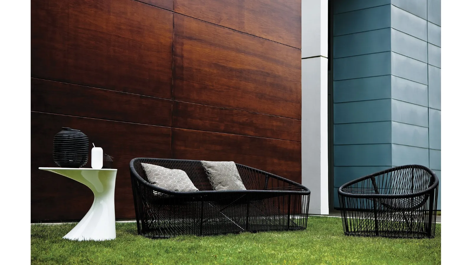 Outdoor steel sofa with powder-coated finish and PVC rod weave with nylon reinforcement Club by Zanotta
