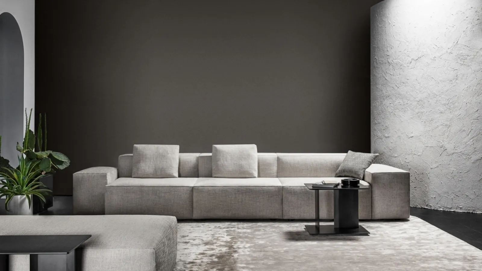 Cube linear sofa by Vibieffe