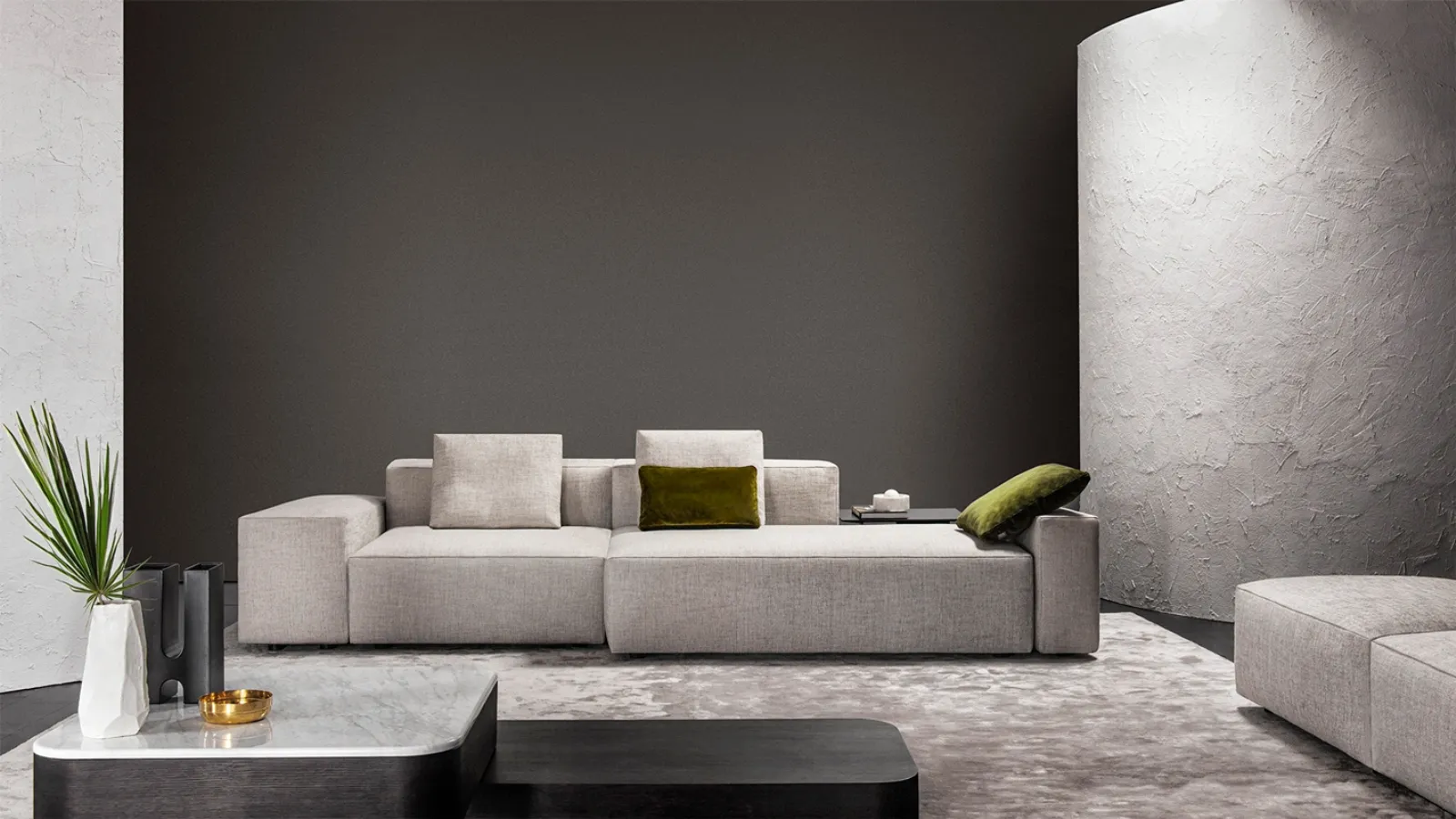 Cube linear sofa by Vibieffe