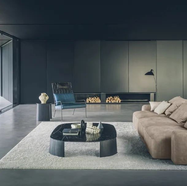 Dorvan leather linear sofa by Desirèe