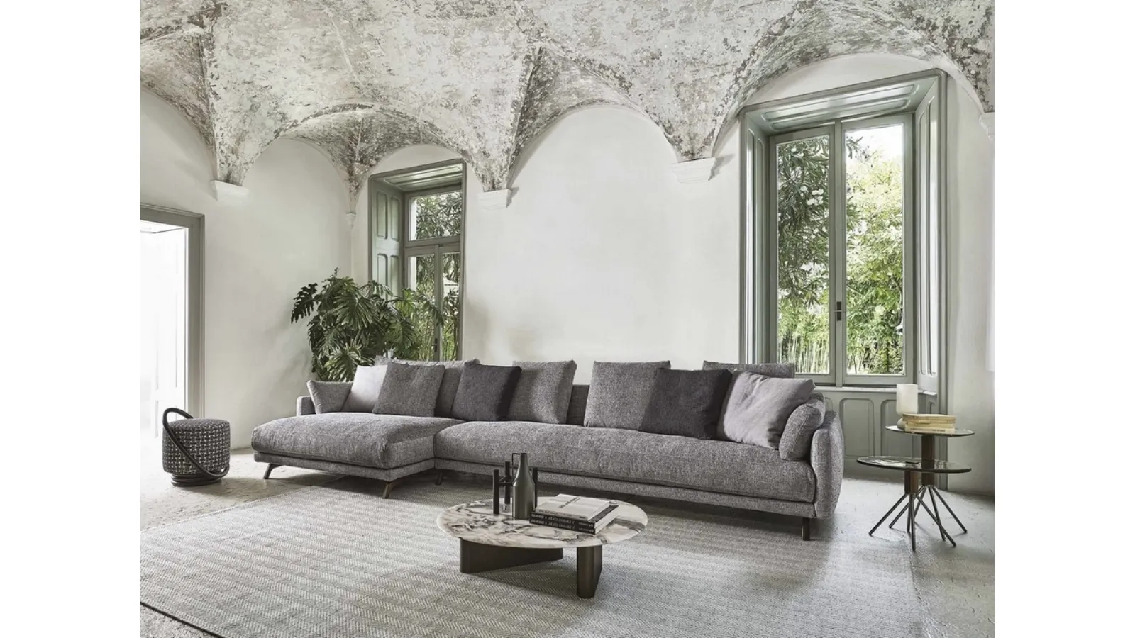 Etienne living room with peninsula by Porada