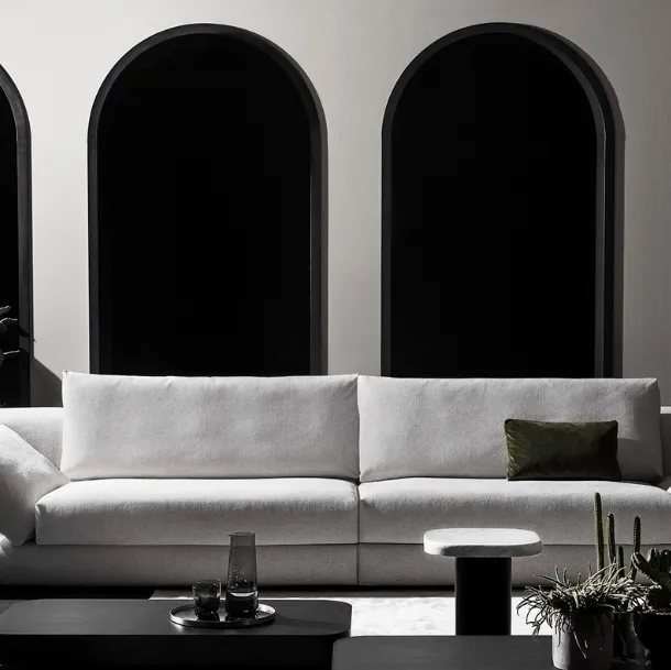 Evo linear sofa by Vibieffe