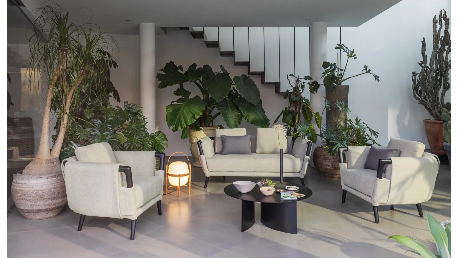 Gaudì fabric linear sofa by Flou