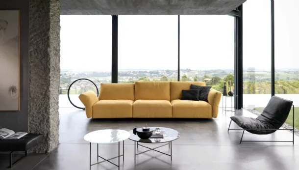 Hab linear sofa by Desirèe