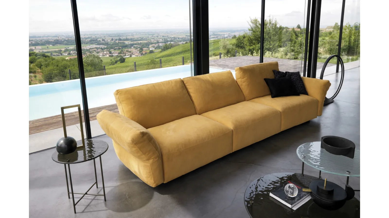 Hab linear sofa by Desirèe