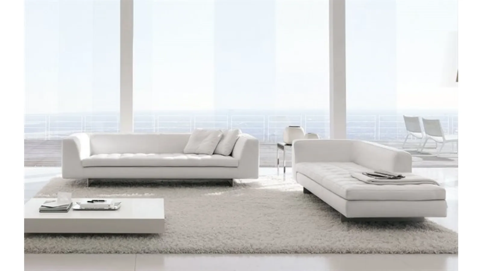 White leather Haero living room by Alivar