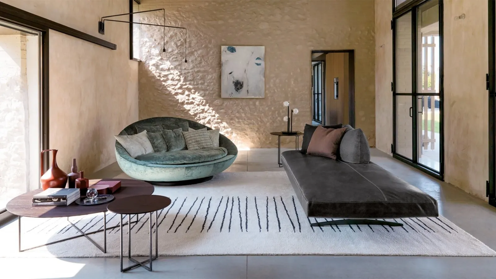 Lacoon Island linear sofa by Desirèe