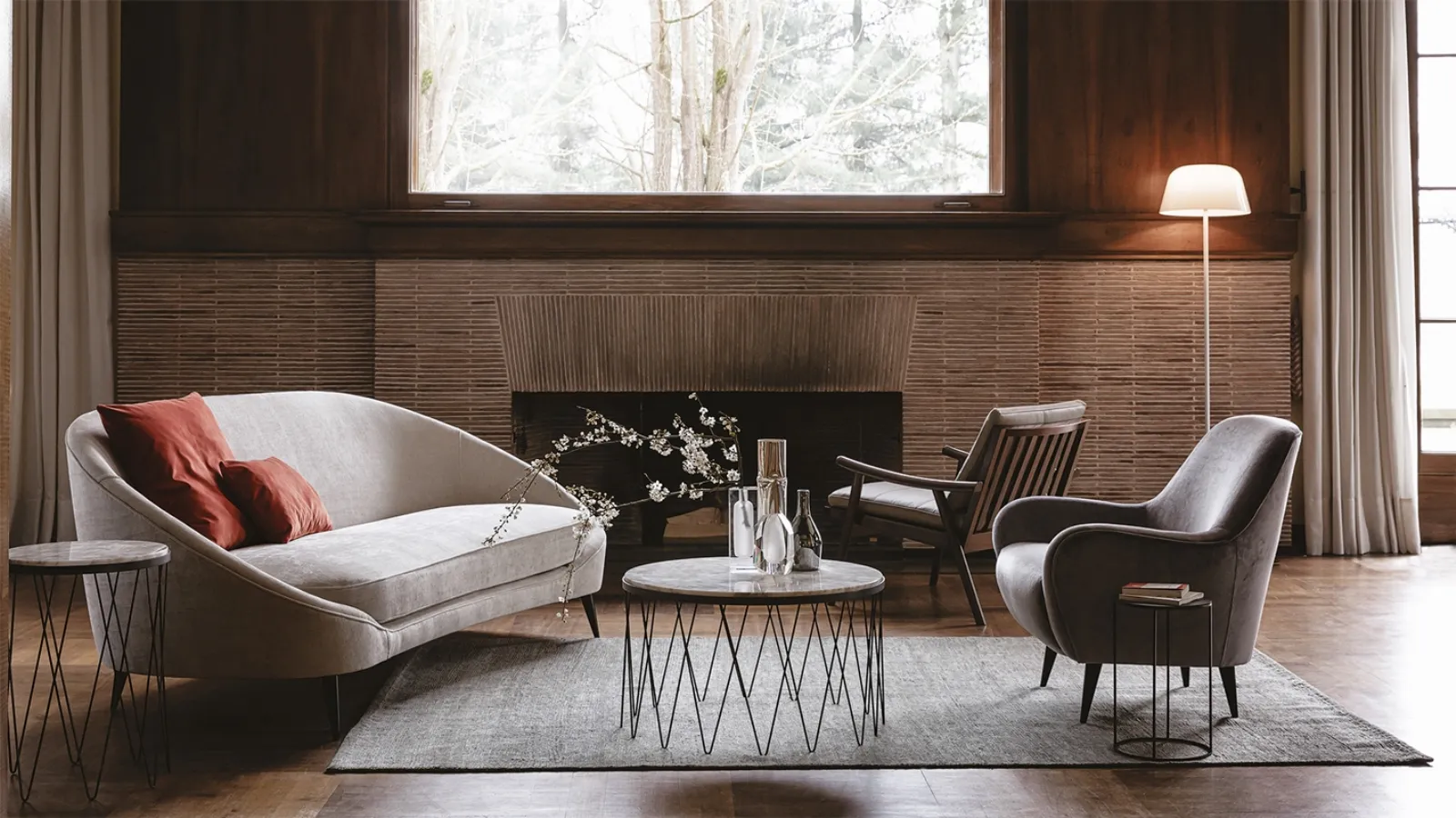 Nido linear sofa by Vibieffe