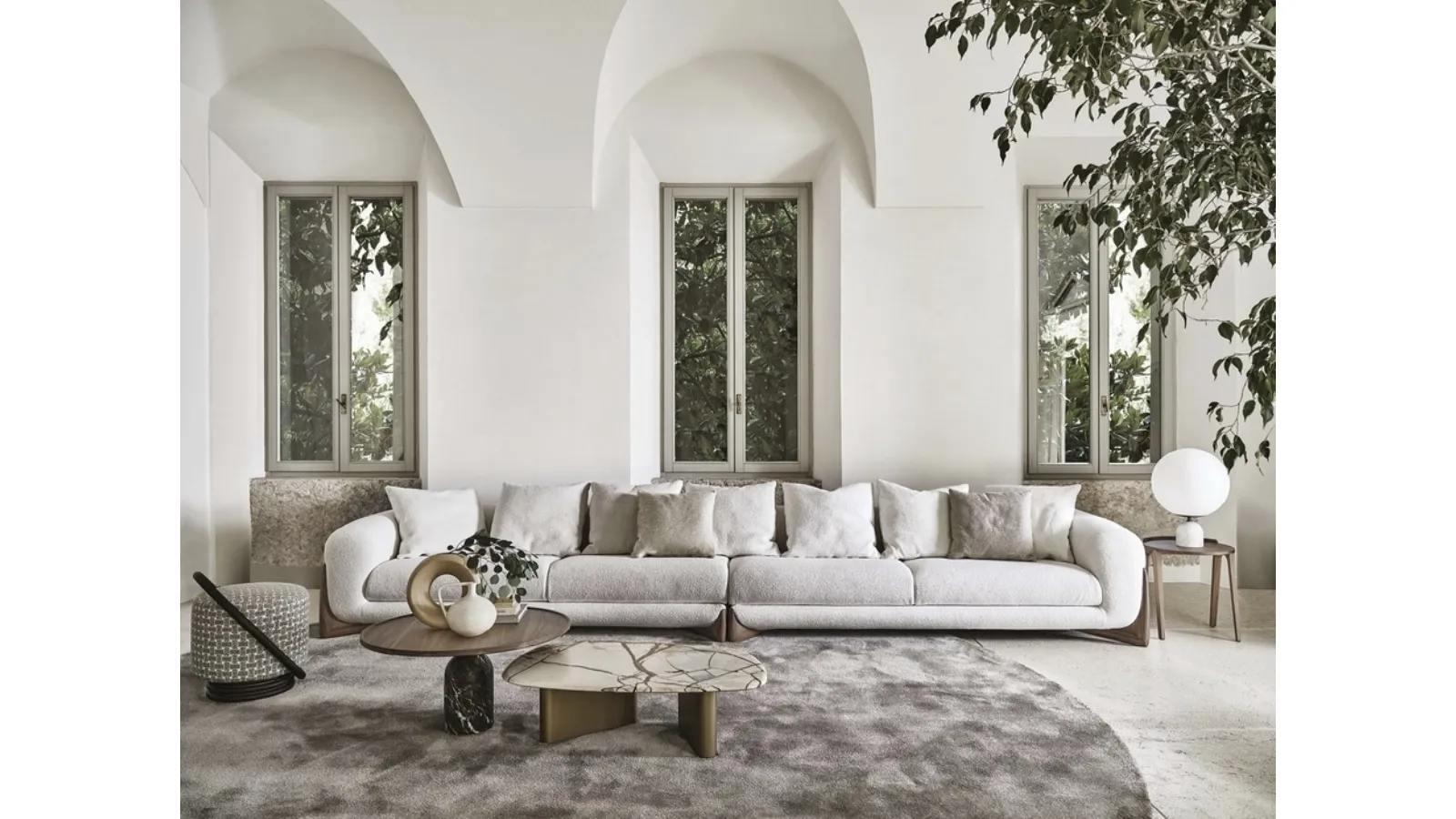 Softbay linear sofa by Porada