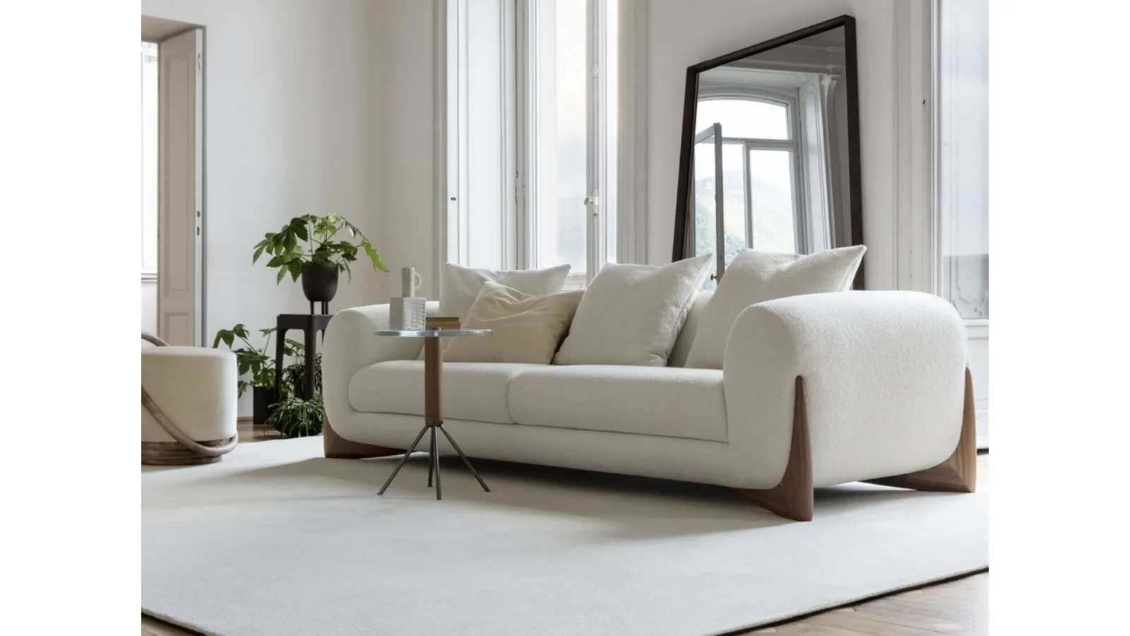 Softbay linear sofa by Porada