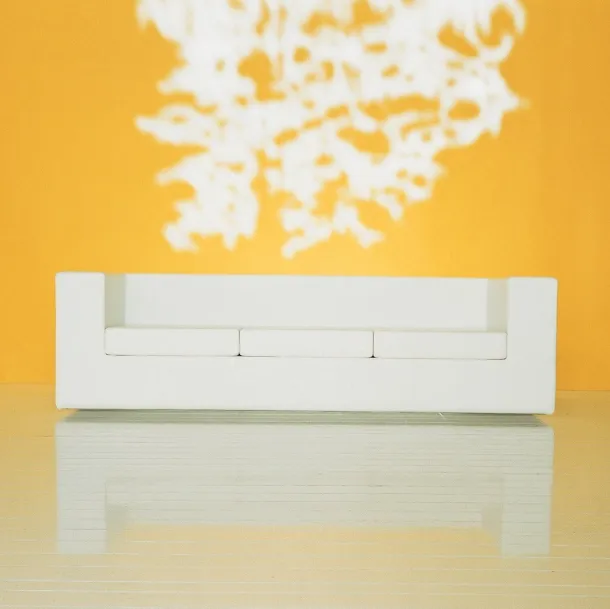Square linear sofa in Zanotta's Throw-Away fabric