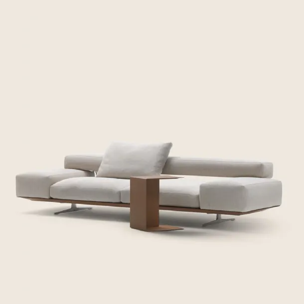 Wing linear sofa by Flexform