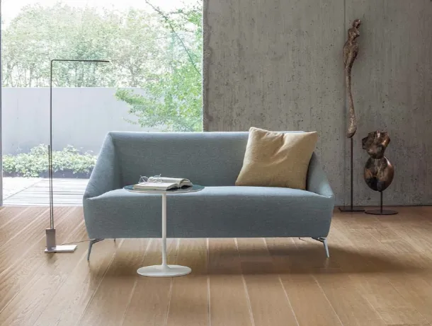 Two-seater linear sofa with oblique-cut armrest Zoe by Alivar