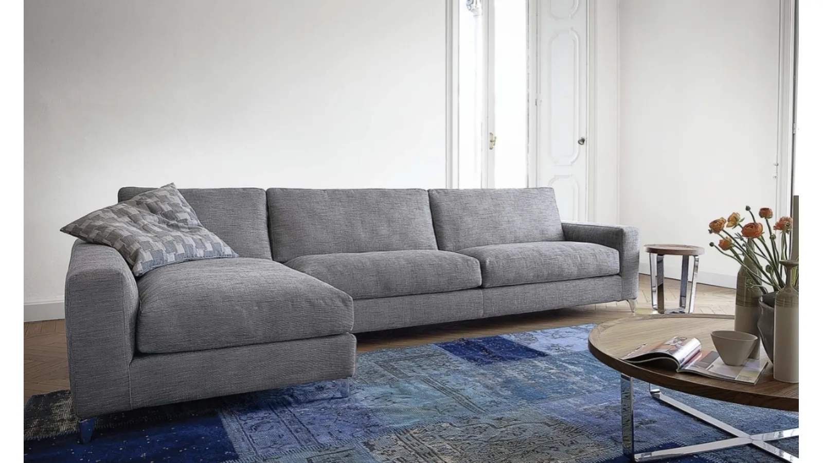Zone Comfort sofa with chaise lounge by Vibieffe