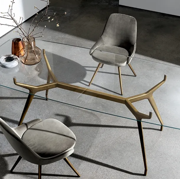 Arkos Shaped 02 Table with transparent glass top and aluminum structure by Sovet