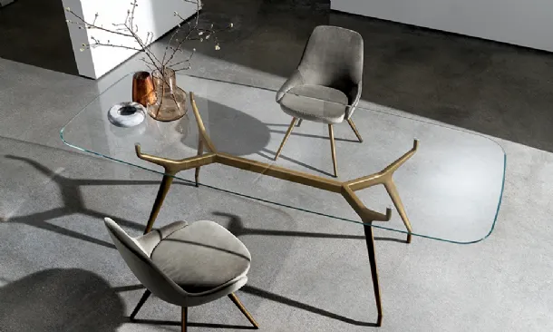 Arkos Shaped 02 Table with transparent glass top and aluminum structure by Sovet
