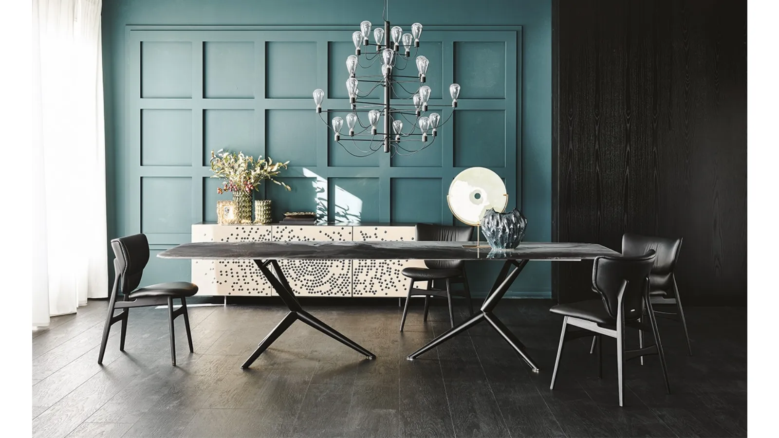 Table with steel base and Atlantis Crystalart printed glass top by Cattelan Italia