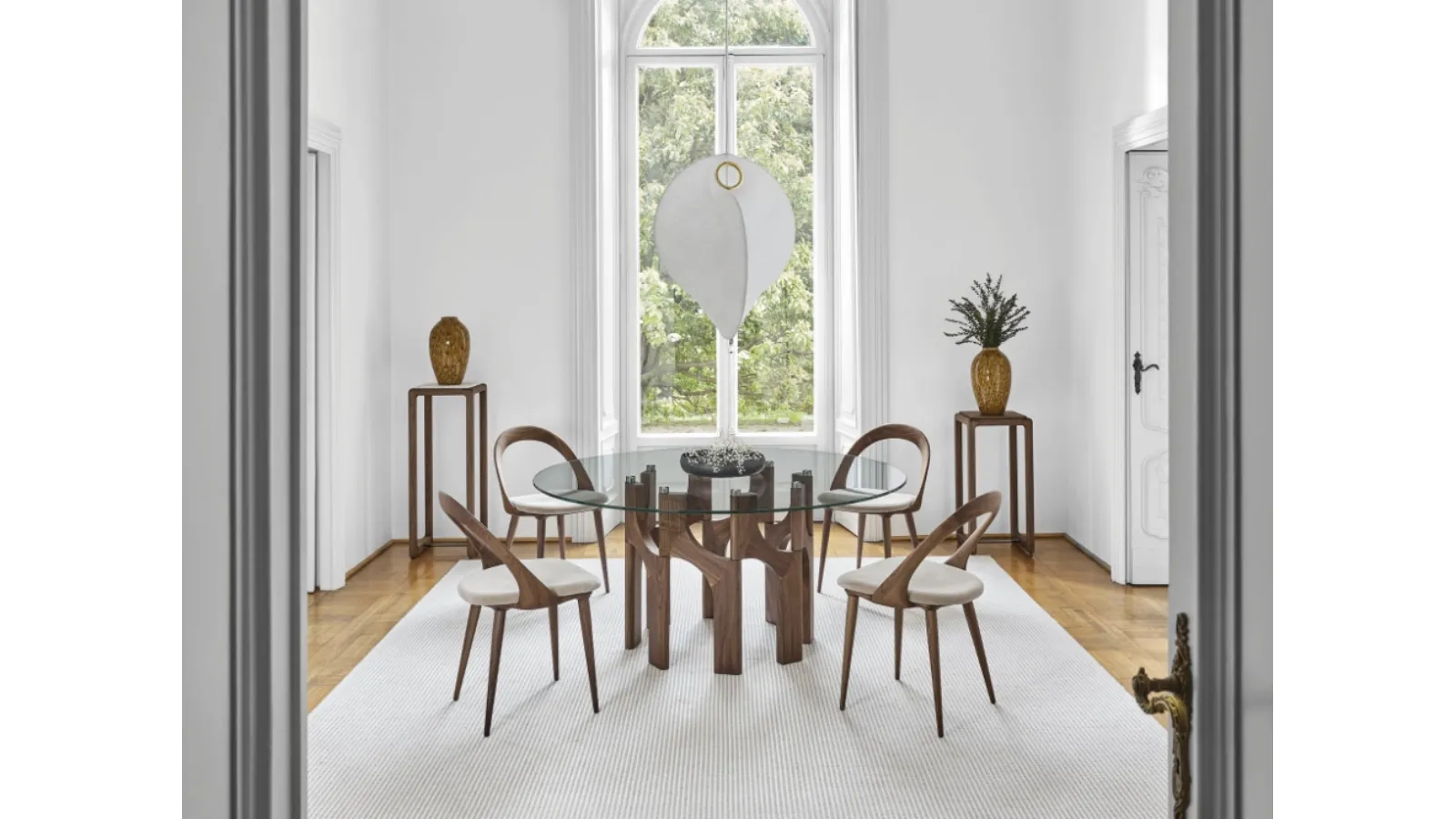 Augusto round table by Porada