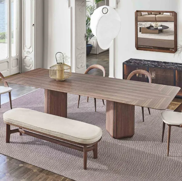 Bay table in Porada canaletto walnut