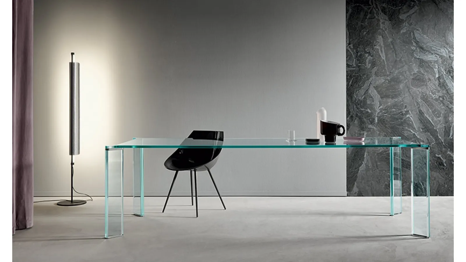 Can Can Table in laminated glass by Tonelli