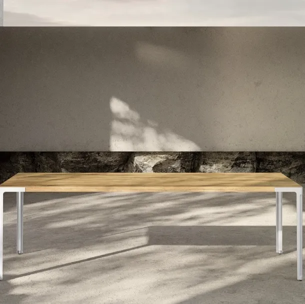 Fan Table in oak and steel by Desalto