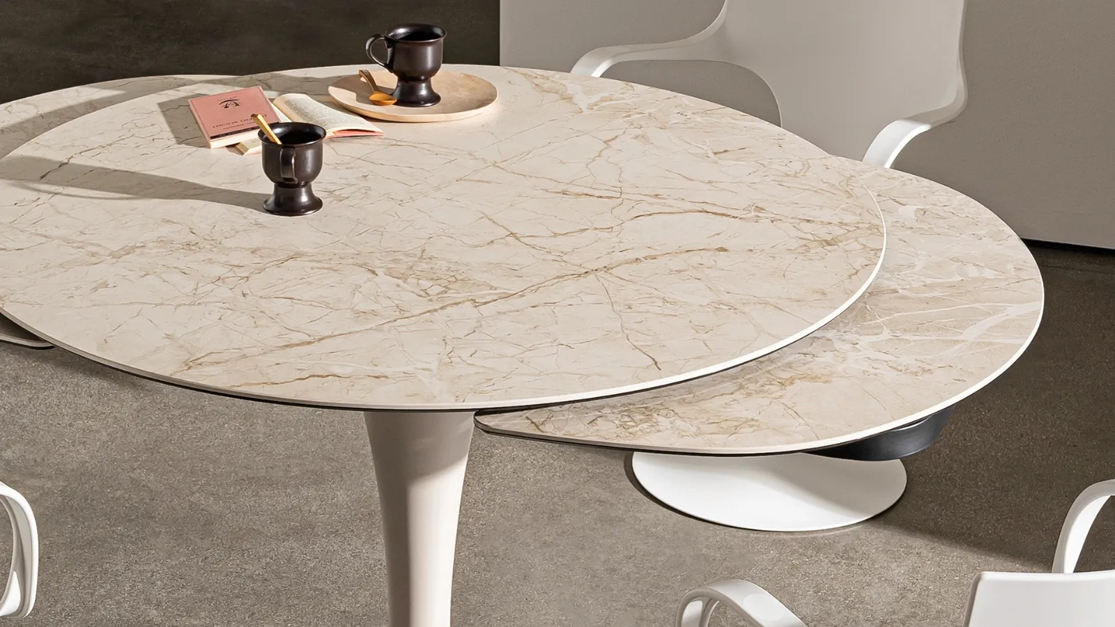 Sovet Flûte Extending Table