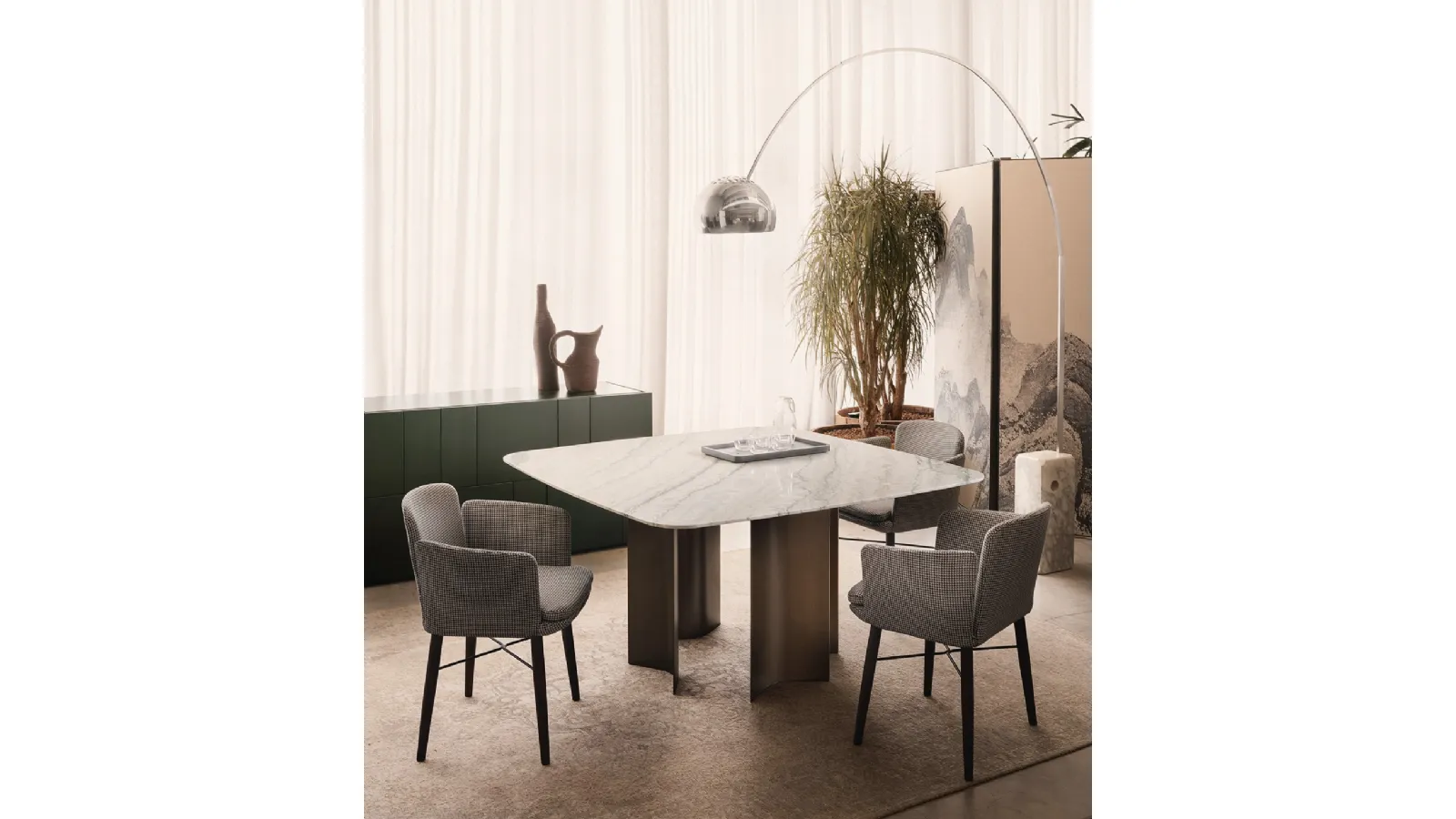Table with Gullwing marble top by Lema