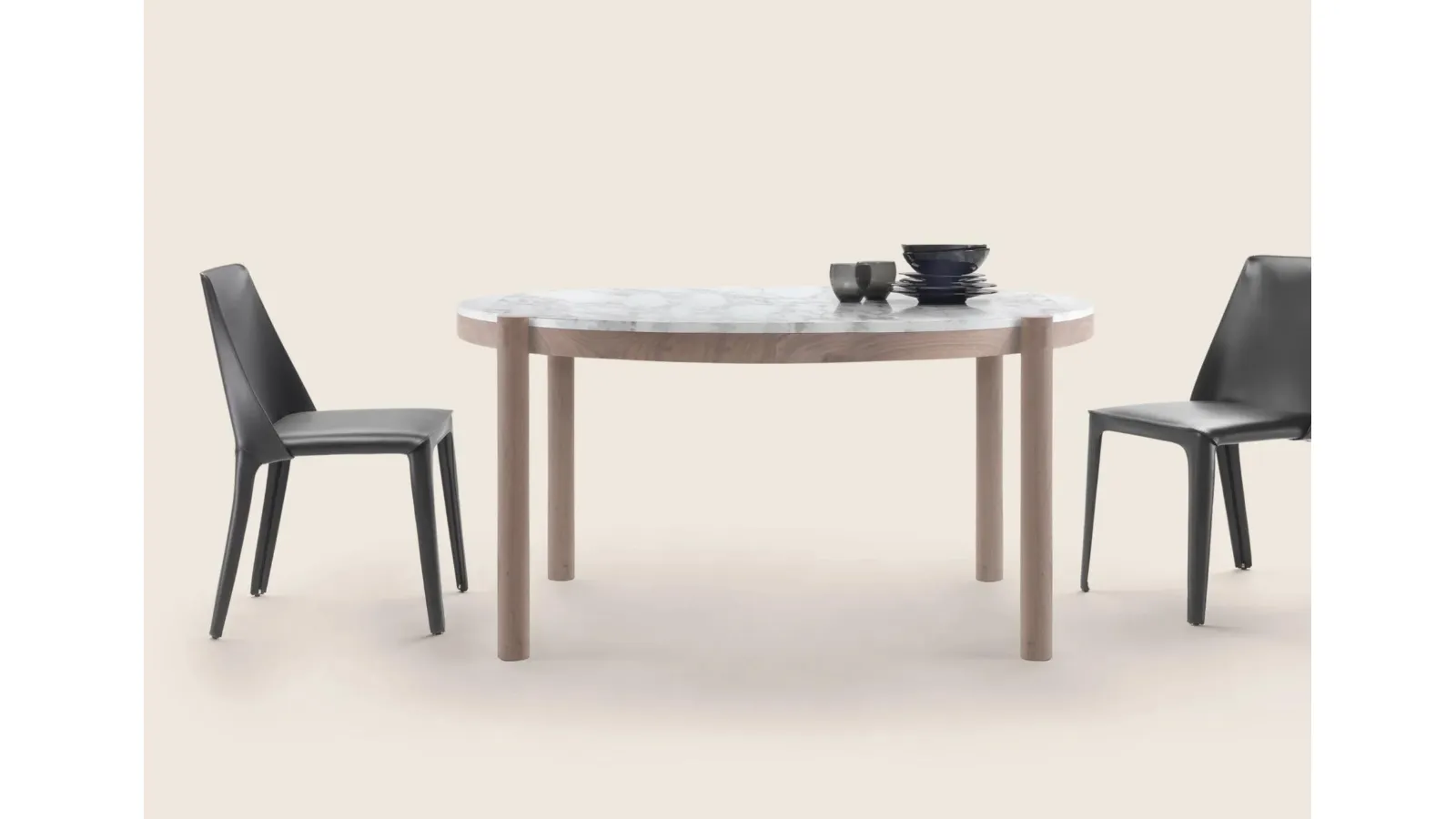 Gustav round table in white Carrara marble and solid wood by Carrara marble and solid wood by Flexform