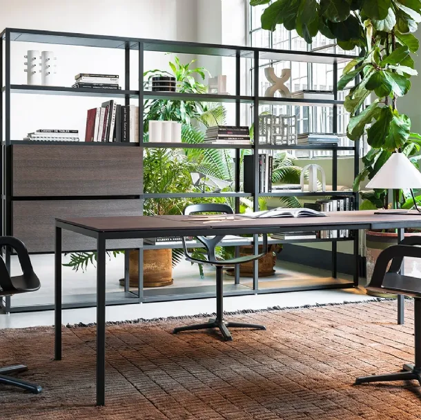 Helsinki 30 extendable table in laminate with detachable steel frame by Desalto