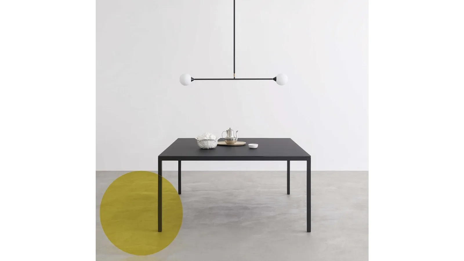 Helsinki 30 Square Extendable Table by Desalto