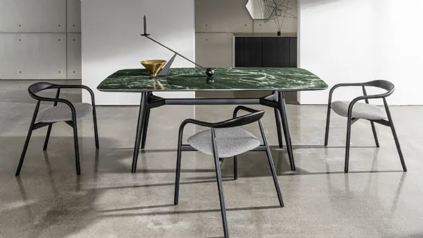 Sovet Lewood shaped extendable table