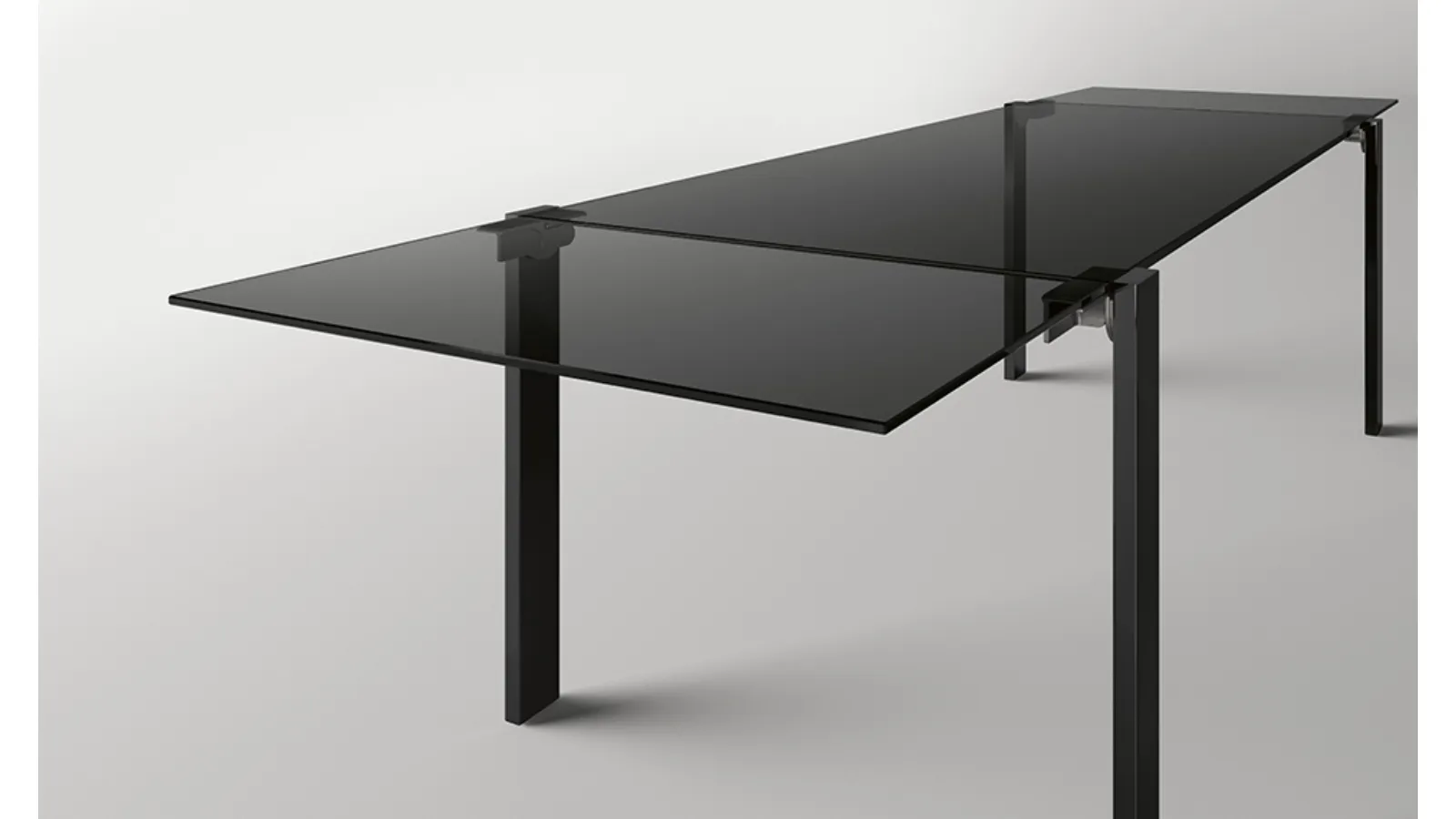 Livingstone Dark extendable table by Tonelli