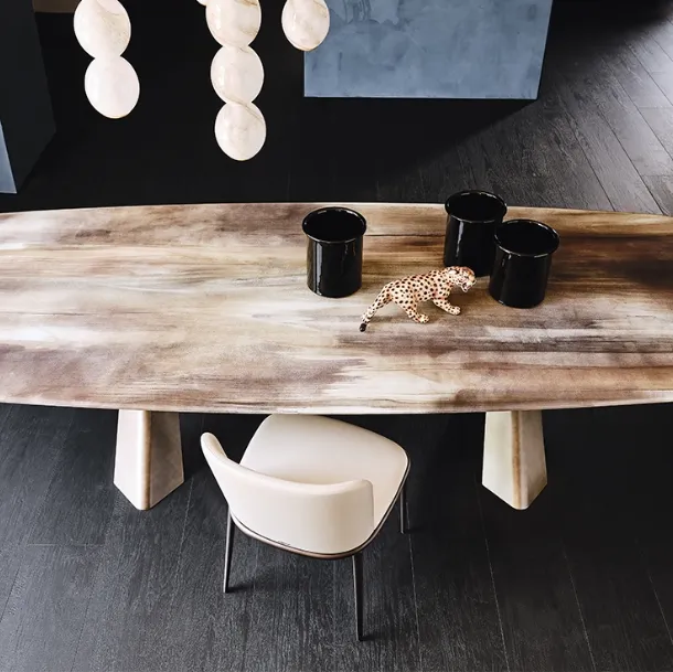 Table with glass top featuring Mad Max Crystalart artistic print by Cattelan Italia