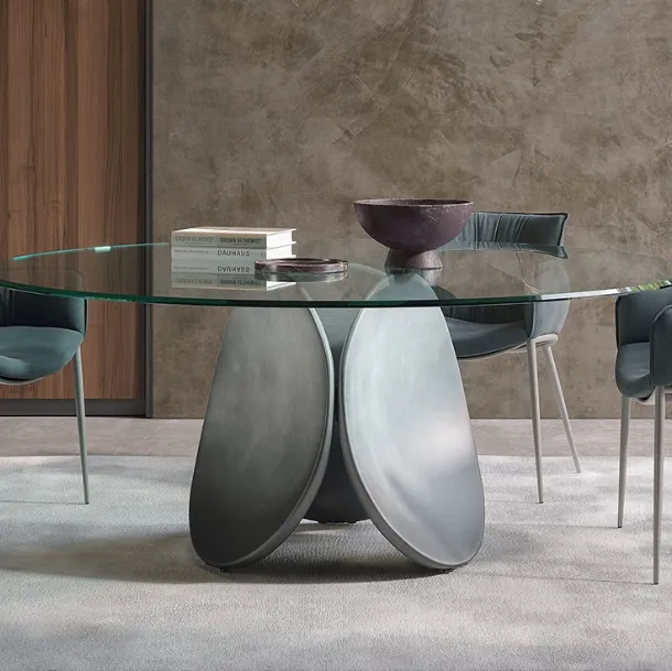 Maxim round glass sculpture table by Cattelan Italia