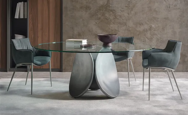 Maxim round glass sculpture table by Cattelan Italia