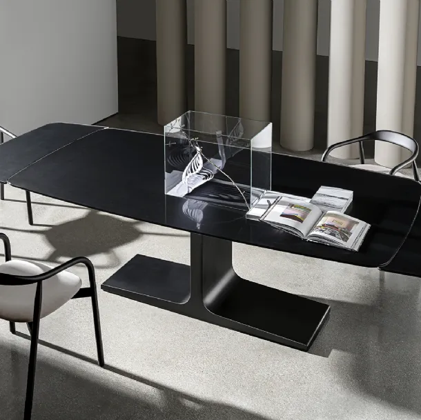 Sovet extendable Palace-shaped table