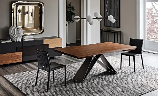 Extendable table with a Premier Wood Drive walnut top by Cattelan Italia