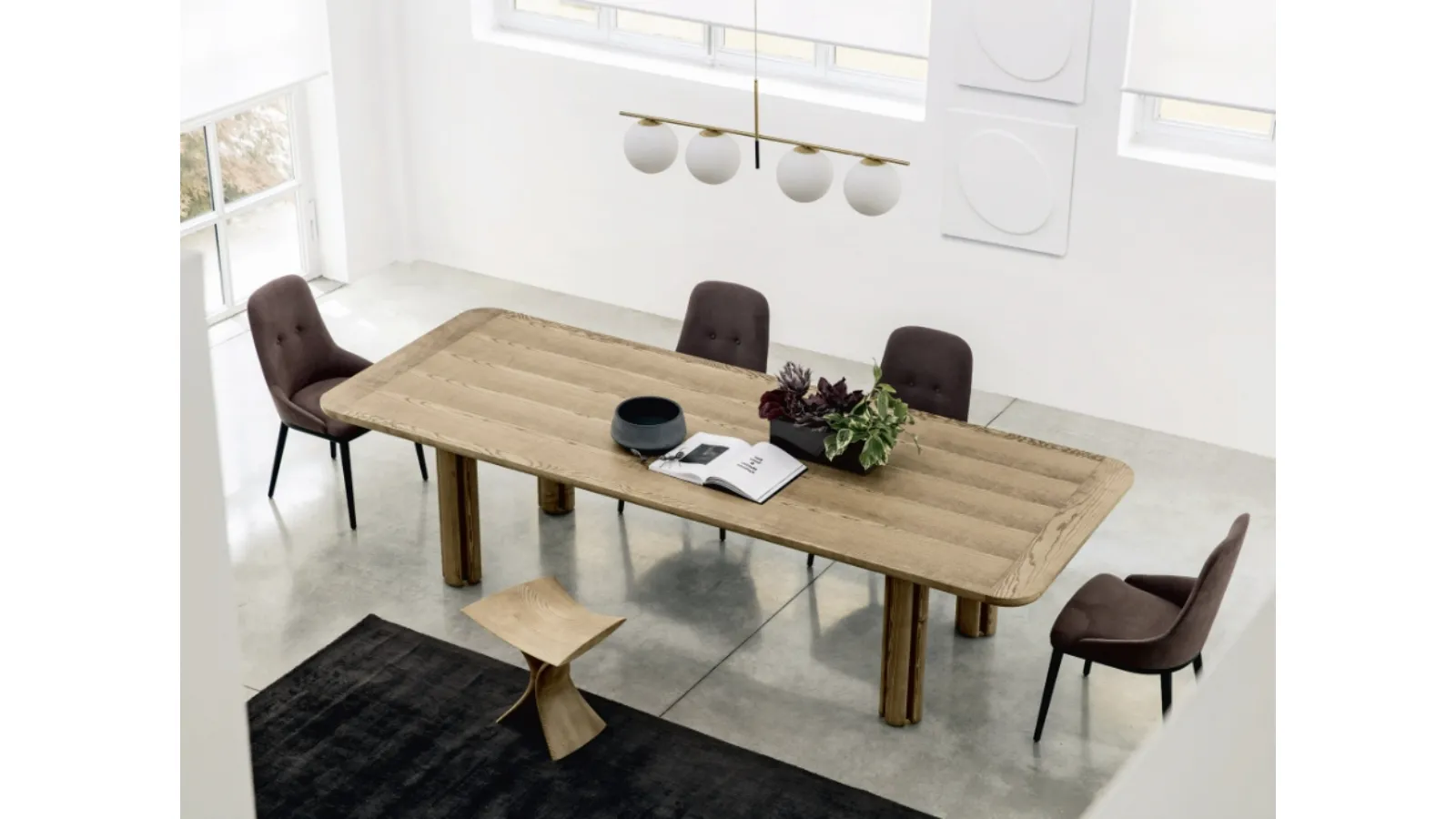 Quadrifoglio Table in solid wood by Porada