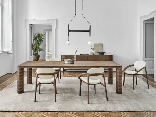 Sansiro table in Porada canaletto walnut