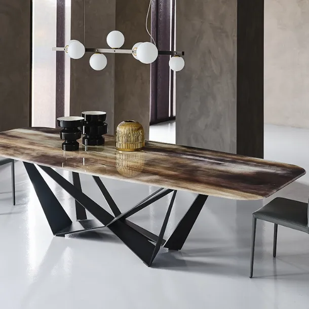 Table with metal base and glass top featuring the Skorpio Crystalart artistic print by Cattelan Italia