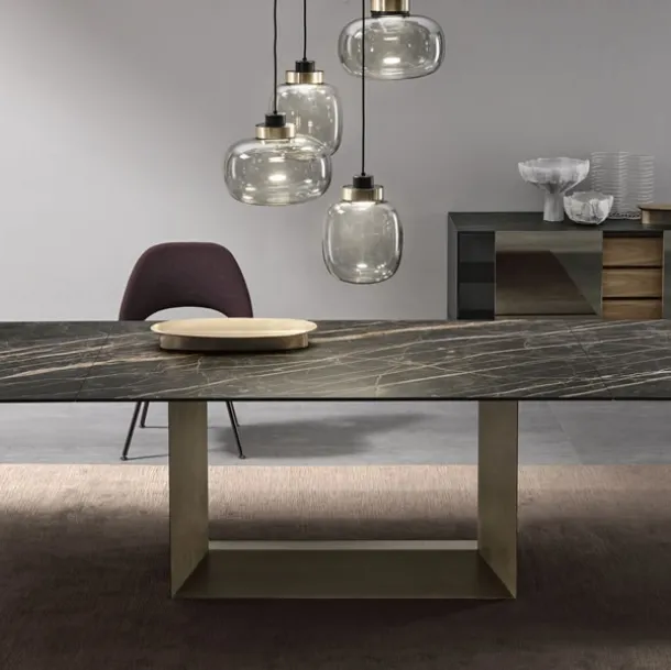 Ceramic table with side extensions and T5E metal base by Tonelli