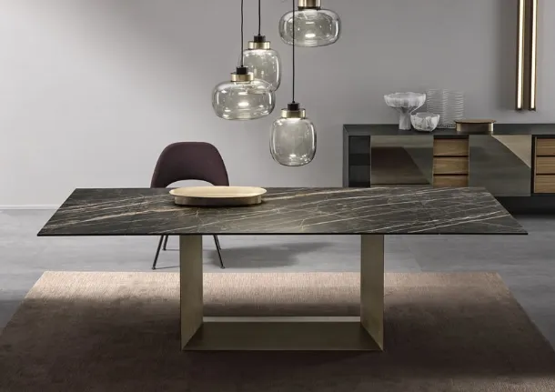 Ceramic table with side extensions and T5E metal base by Tonelli