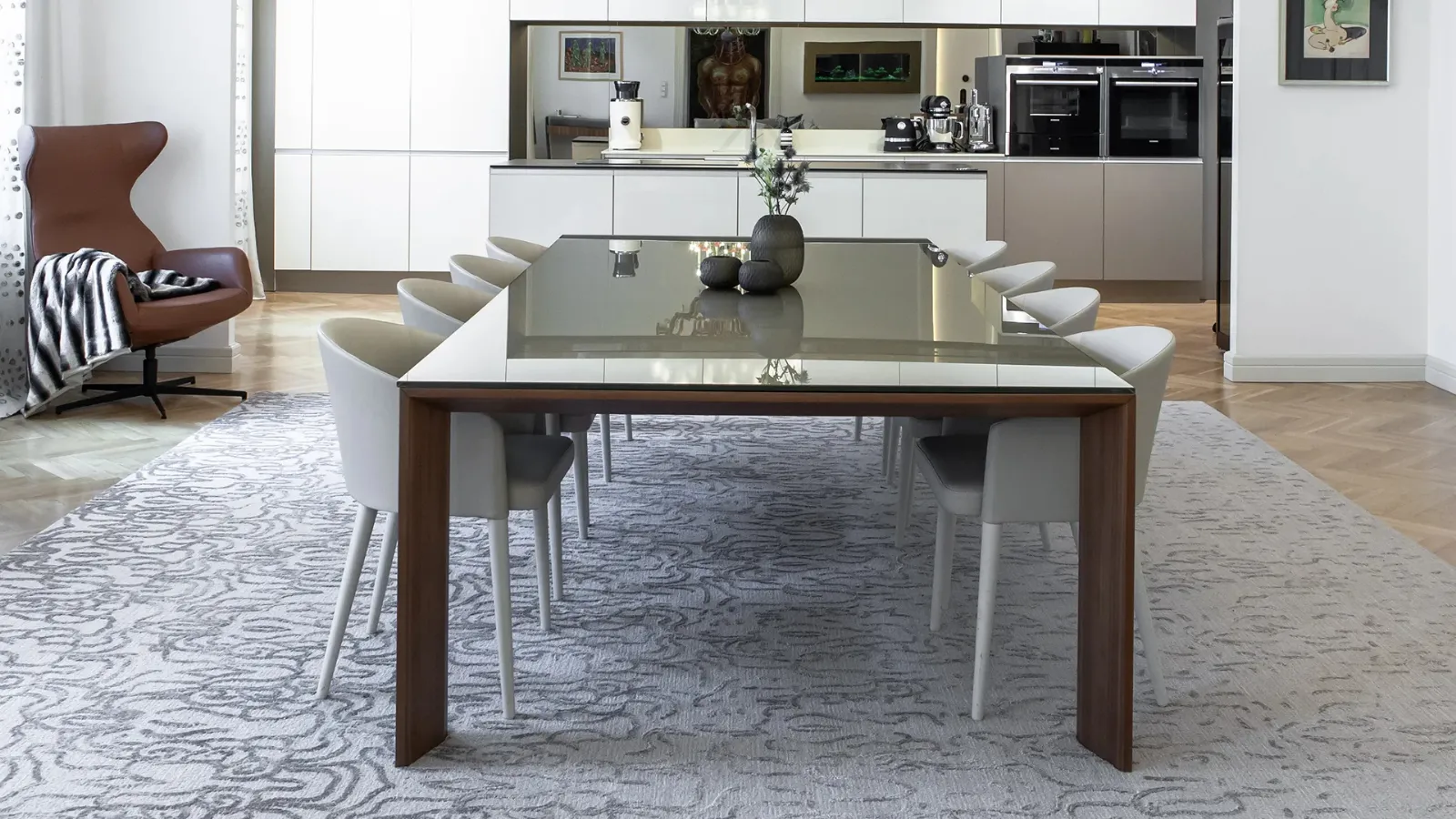 Toronto table with glass top and Sovet wood base